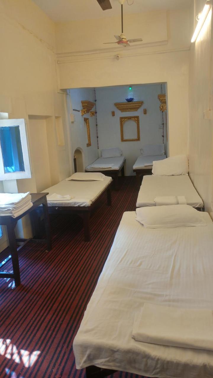 Kanha Paying Guest House Varanasi Exterior foto